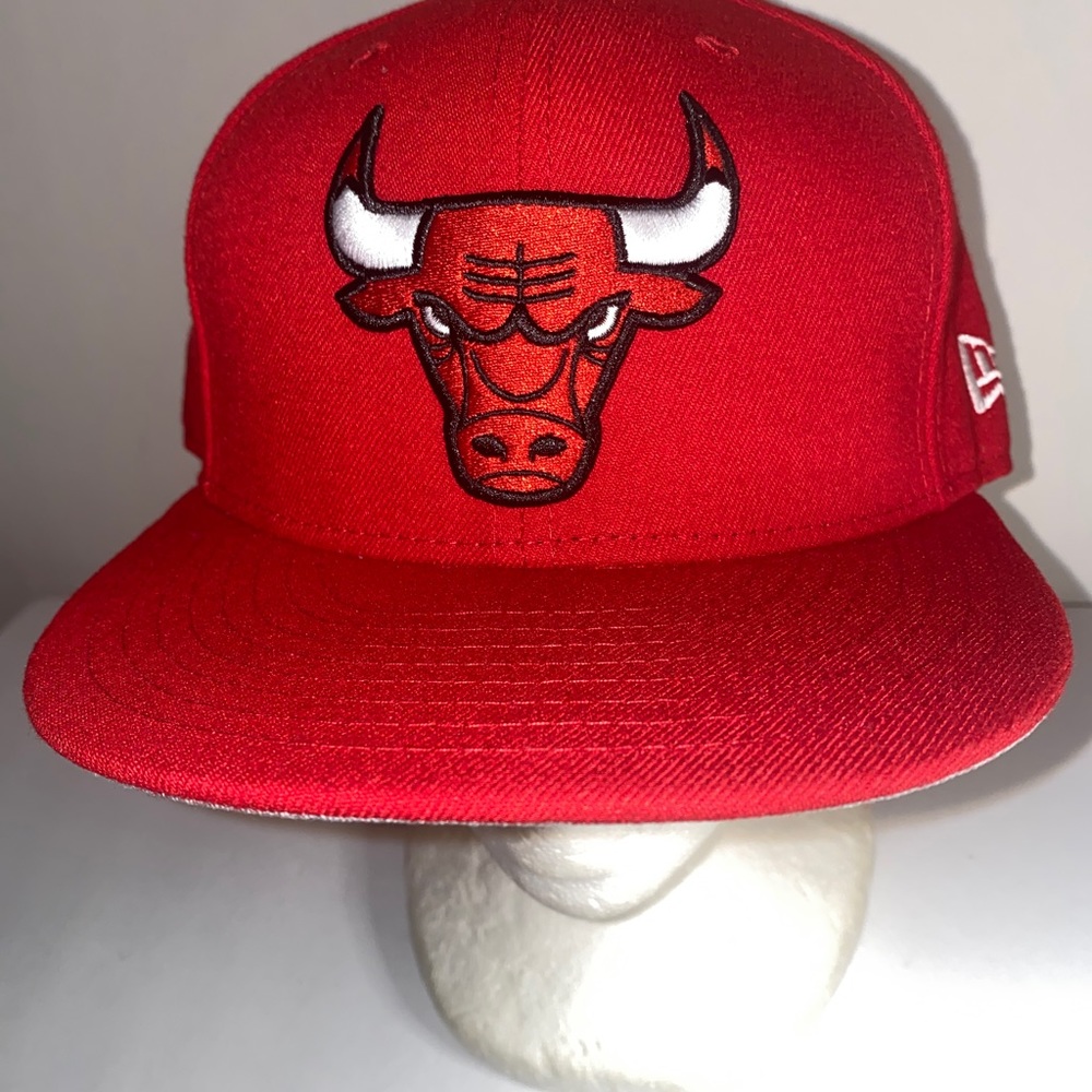 Chicago Bulls New Era 59Fifty Men's Fitted Cap NBA Team Red Size 7 7/8 Hat